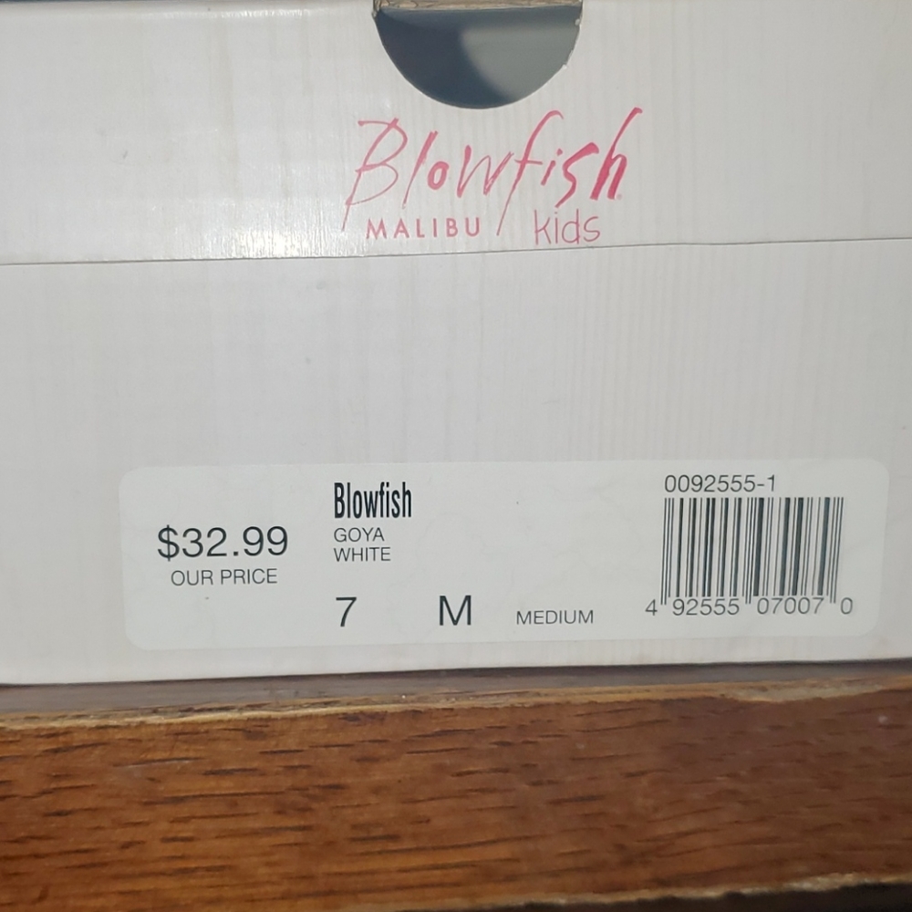 Sandals - Picture 4 of 4